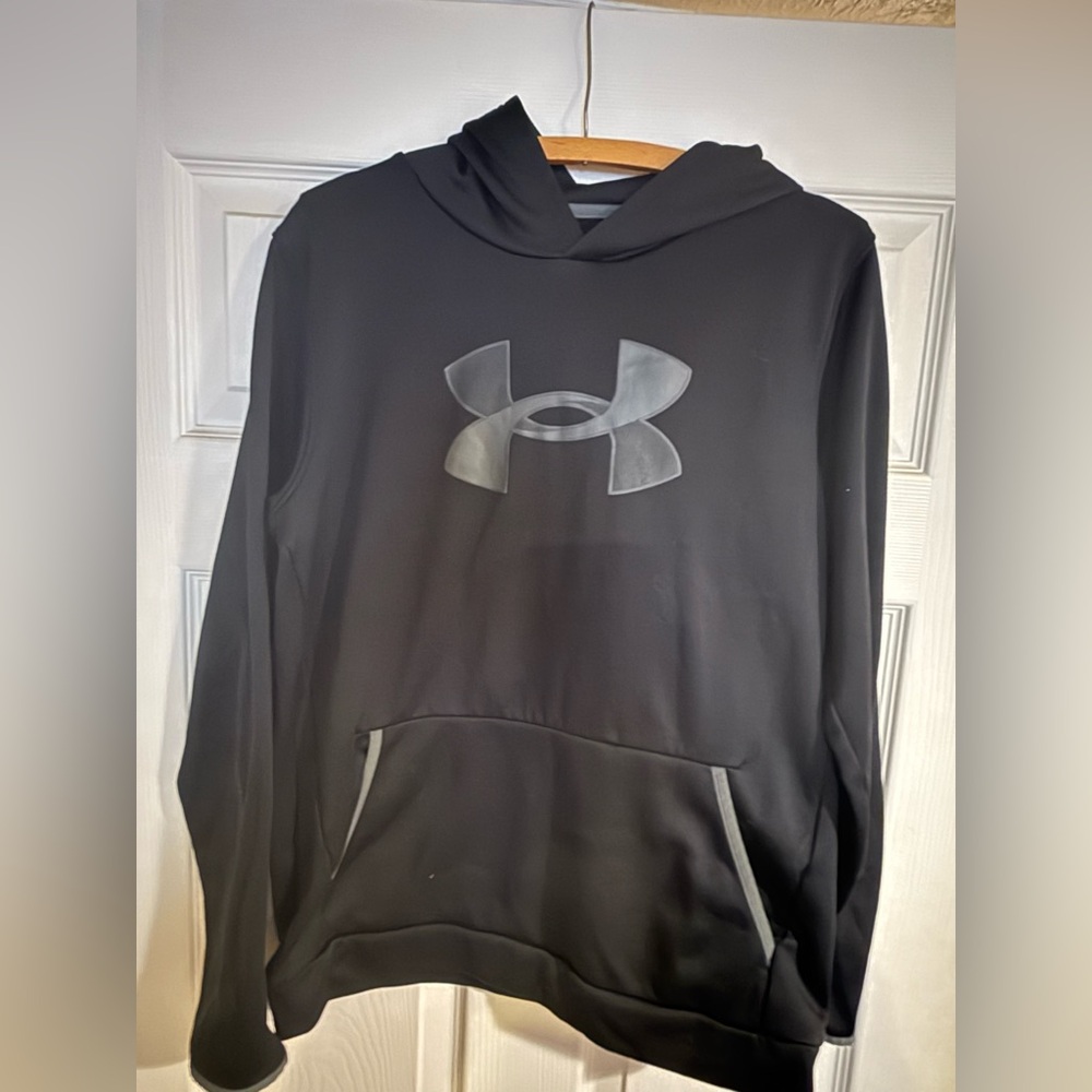 Boys-youth XL under armor hoodie